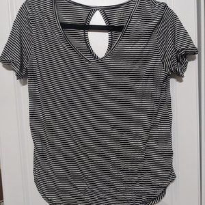 Black and White Striped Relaxed Fit So Soft T-Shirt Size Medium